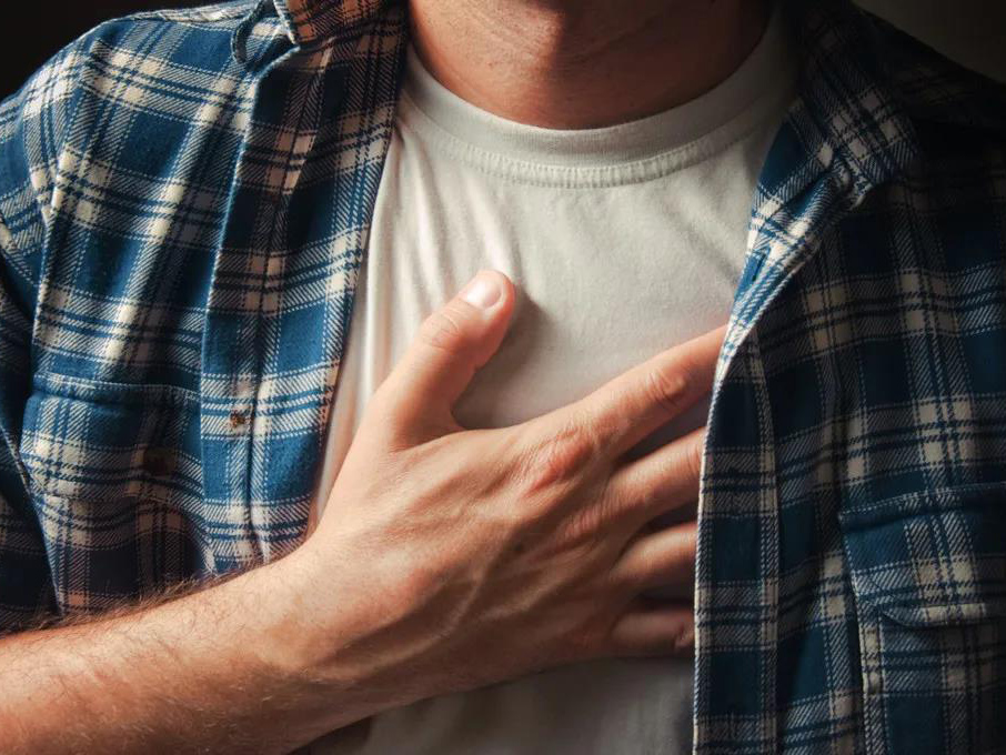 这5种胸痛会“致命”！医生教你从疼痛位置、时间，识别危险信号