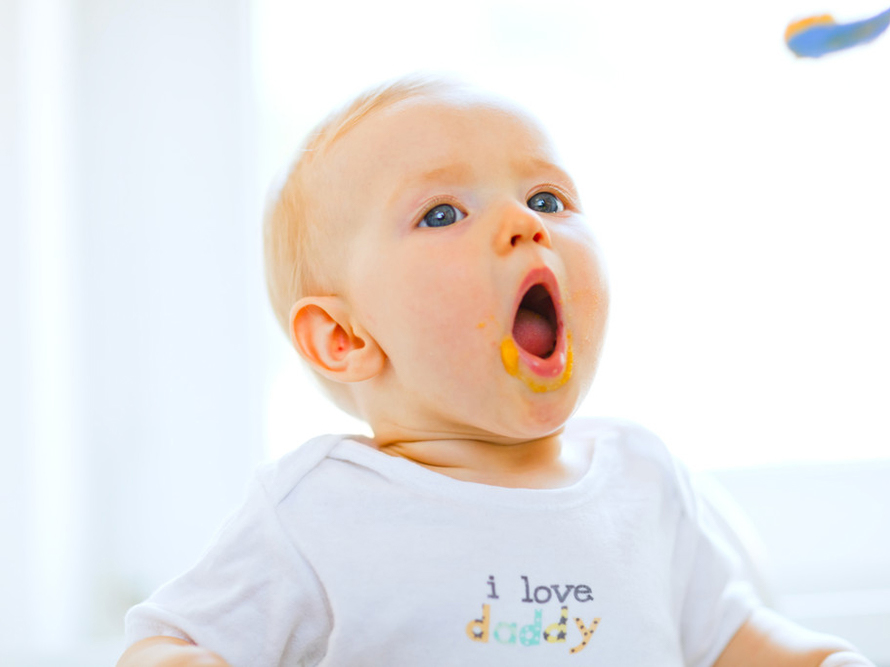 宝宝舌苔厚、便秘、口臭...是积食吗？试试几招好得快！