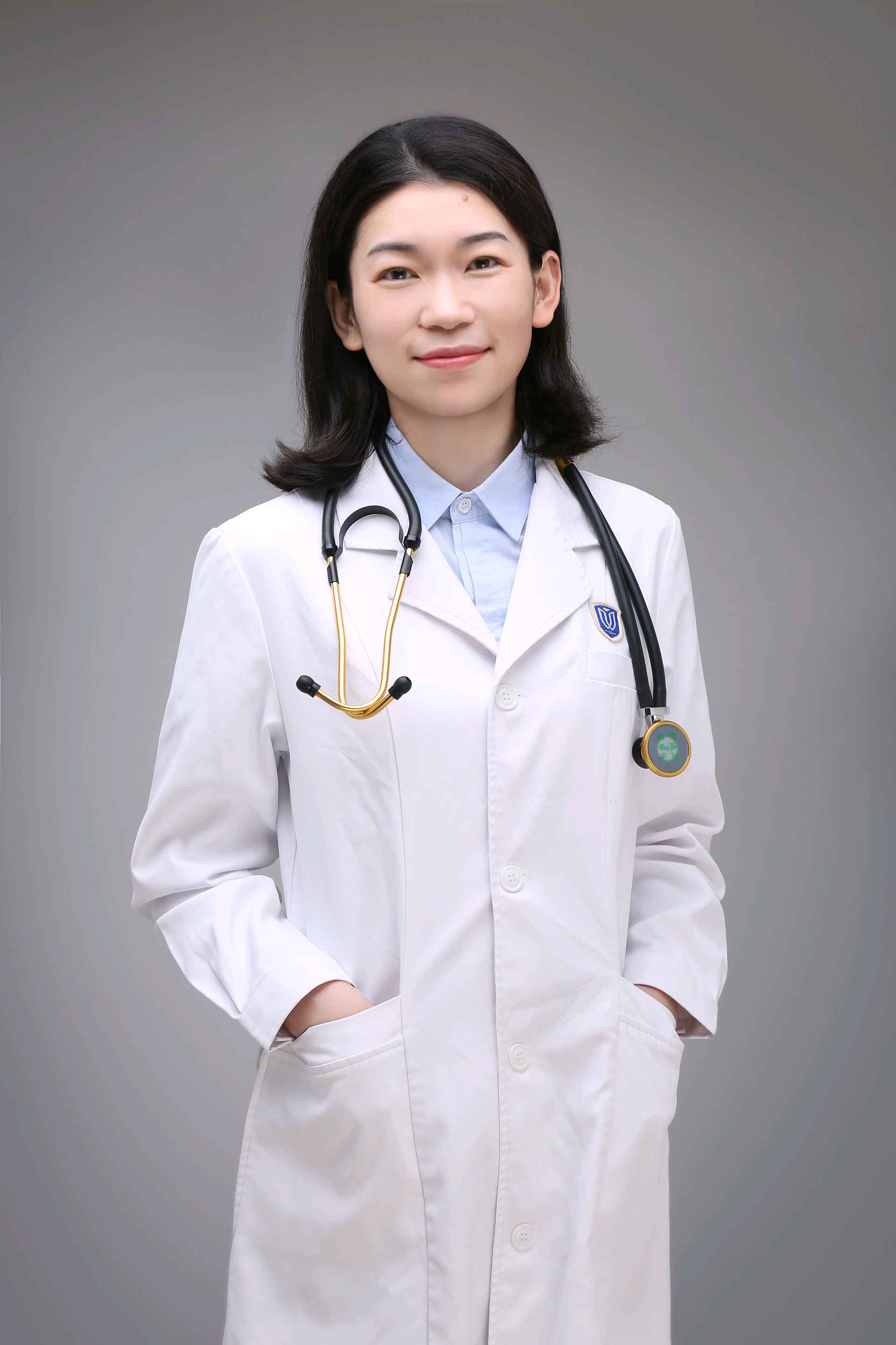 卢一丽